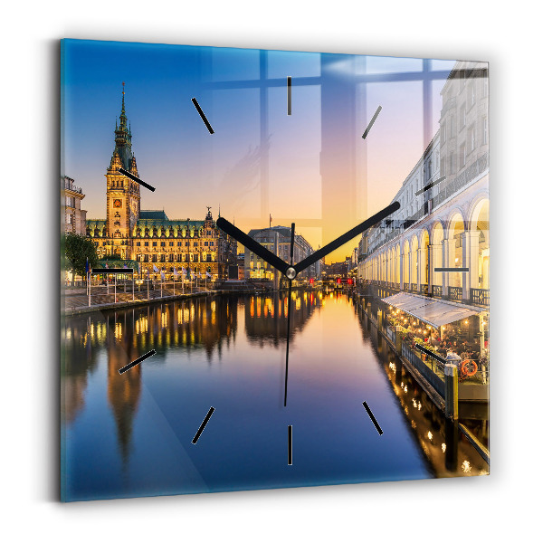 Kwadratowy zegar Ratusz w Hamburgu