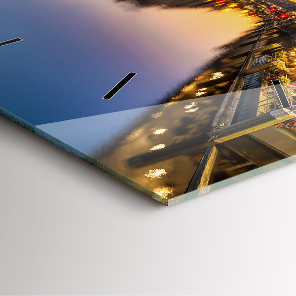 Kwadratowy zegar Ratusz w Hamburgu