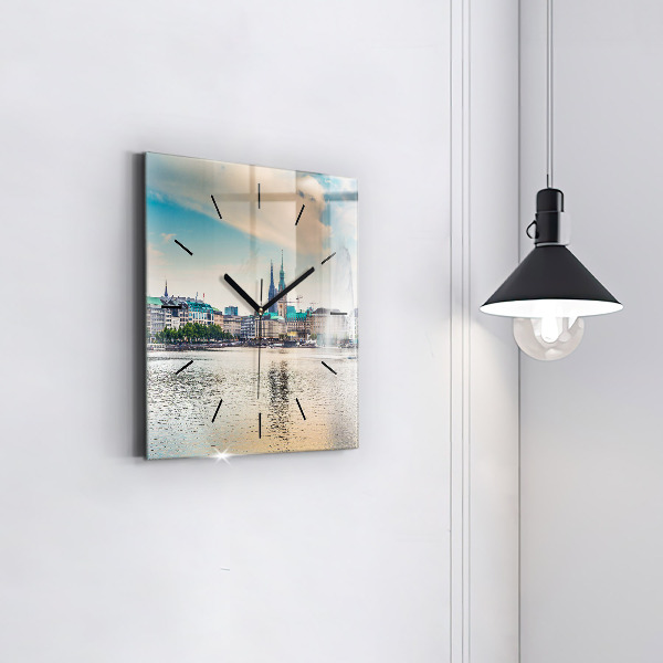 Kwadratowy zegar Binnenalster w Hamburgu