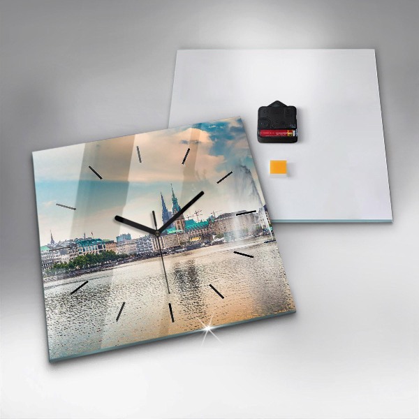 Kwadratowy zegar Binnenalster w Hamburgu