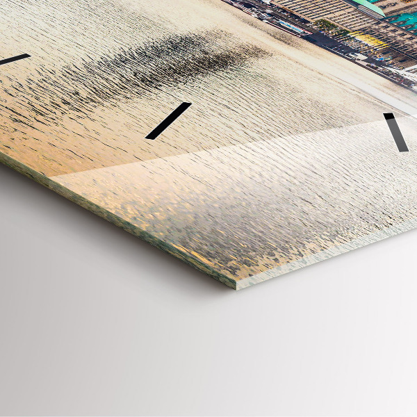 Kwadratowy zegar Binnenalster w Hamburgu