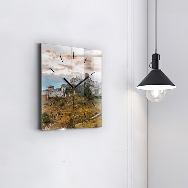 Kwadratowy zegar Zamek Spiski na Słowacji