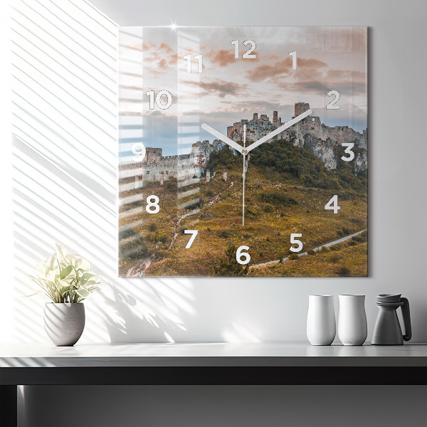 Kwadratowy zegar Zamek Spiski na Słowacji