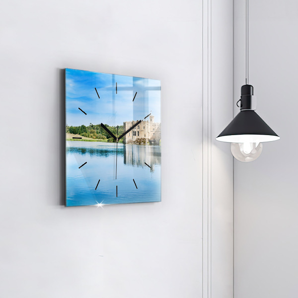 Kwadratowy zegar Zamek w Leeds