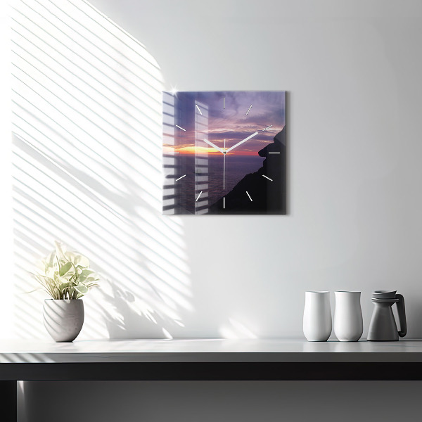 Kwadratowy zegar Kamienna głowa