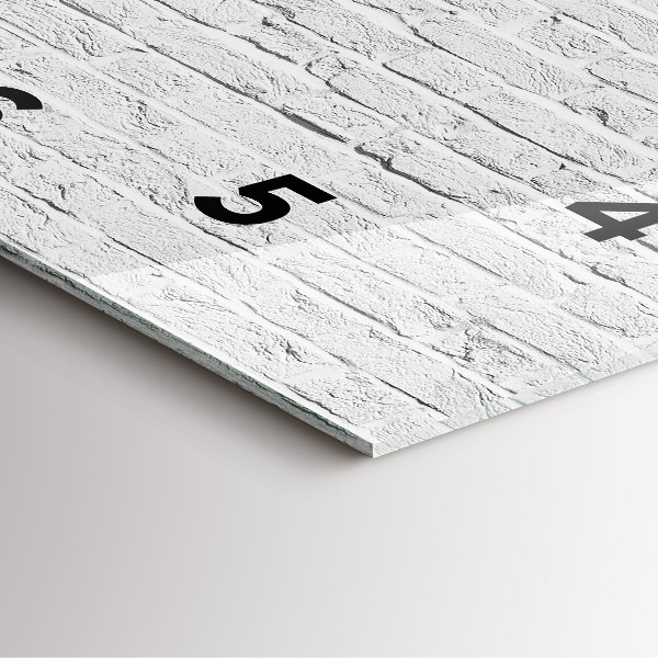 Kwadratowy zegar Ściana z jasnych cegieł