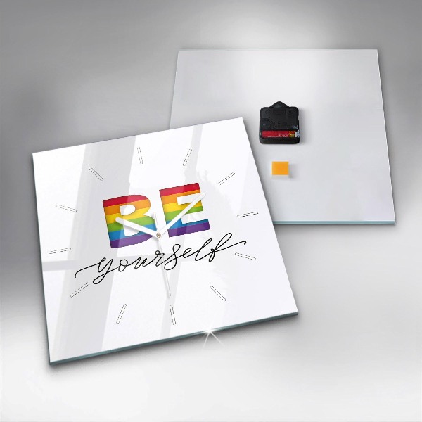 Kwadratowy zegar Napis Be yourself