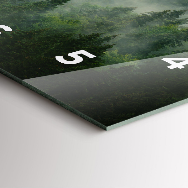 Kwadratowy zegar Mglisty las