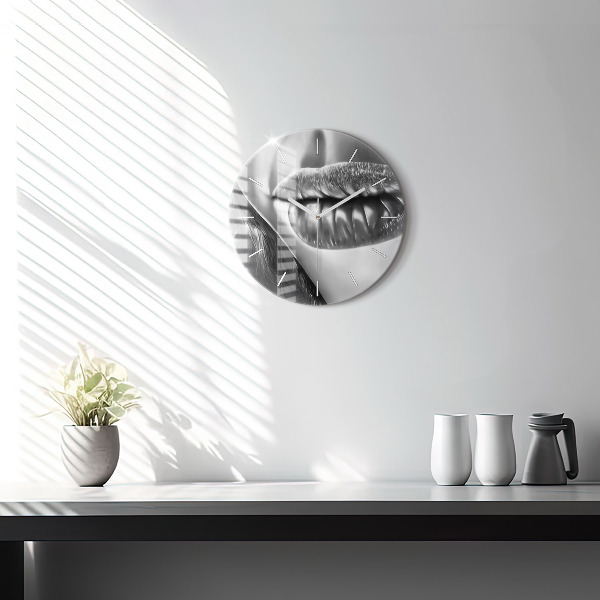 Zegar ścienny okrągły Usta kobiety