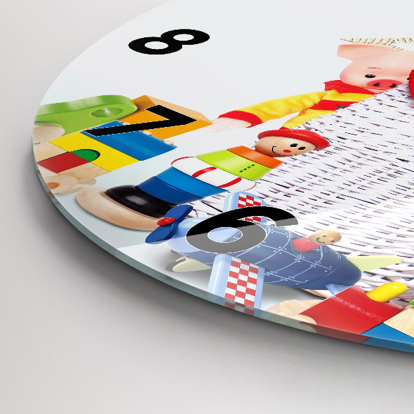 Zegar szklany okrągły Wiklinowy kosz z zabawkami