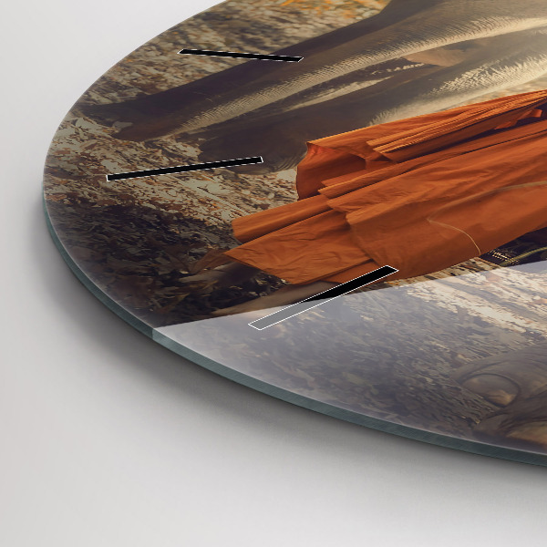 Zegar szklany okrągły Mnich prowadzący słonie