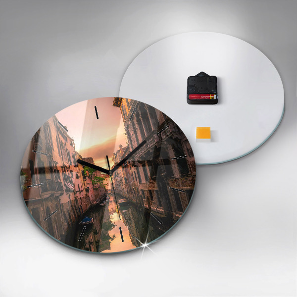 Zegar okrągły z nadrukiem Widok na kanał w mieście