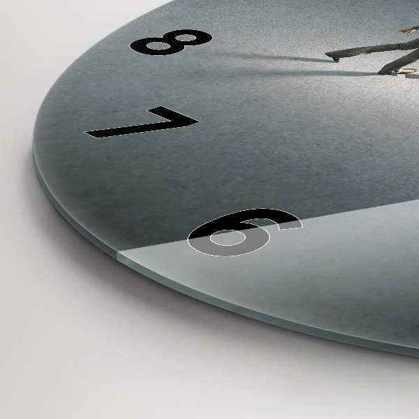 Zegar szklany okrągły Wędrowiec w ciemności